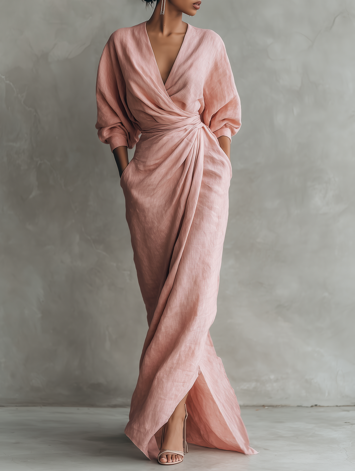Abito Maxi Minimalista Rosa con Scollo a V in Tessuto Leggero da Donna