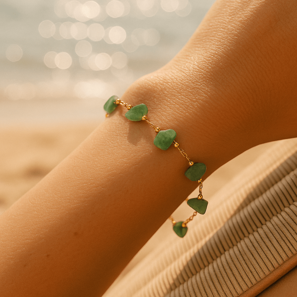 Bracciale con frammenti marini